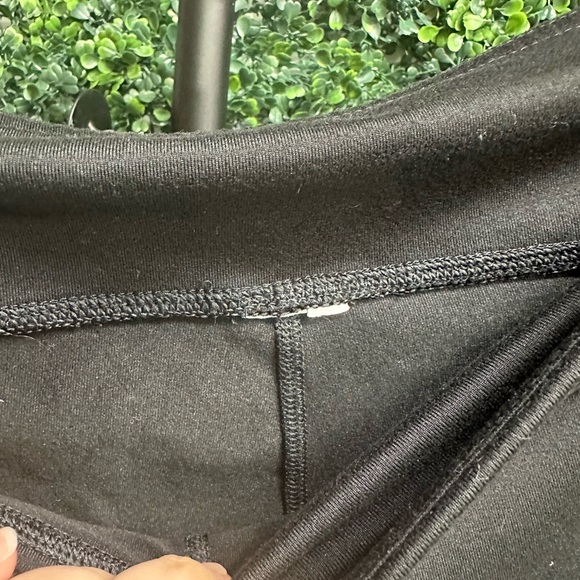EUC Fabletics | Black Capri Legging - Picture 5 of 5